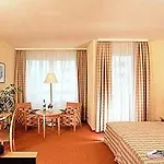 Отель Mercure Bad Homburg 4*